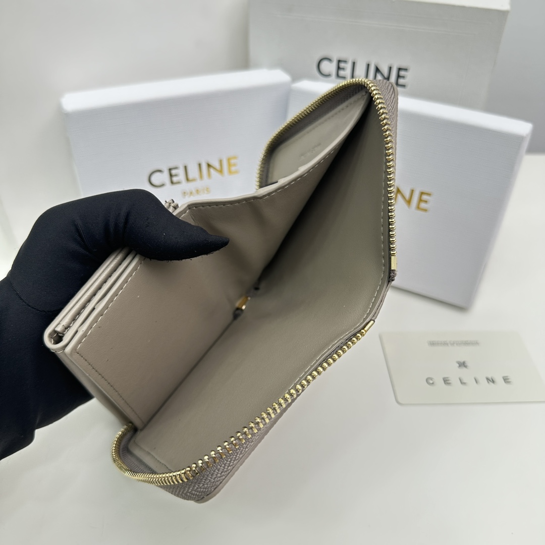 CELINE【入手困難】TRIOMPHE CUIRコンパクトファスナー財布 ★全色★