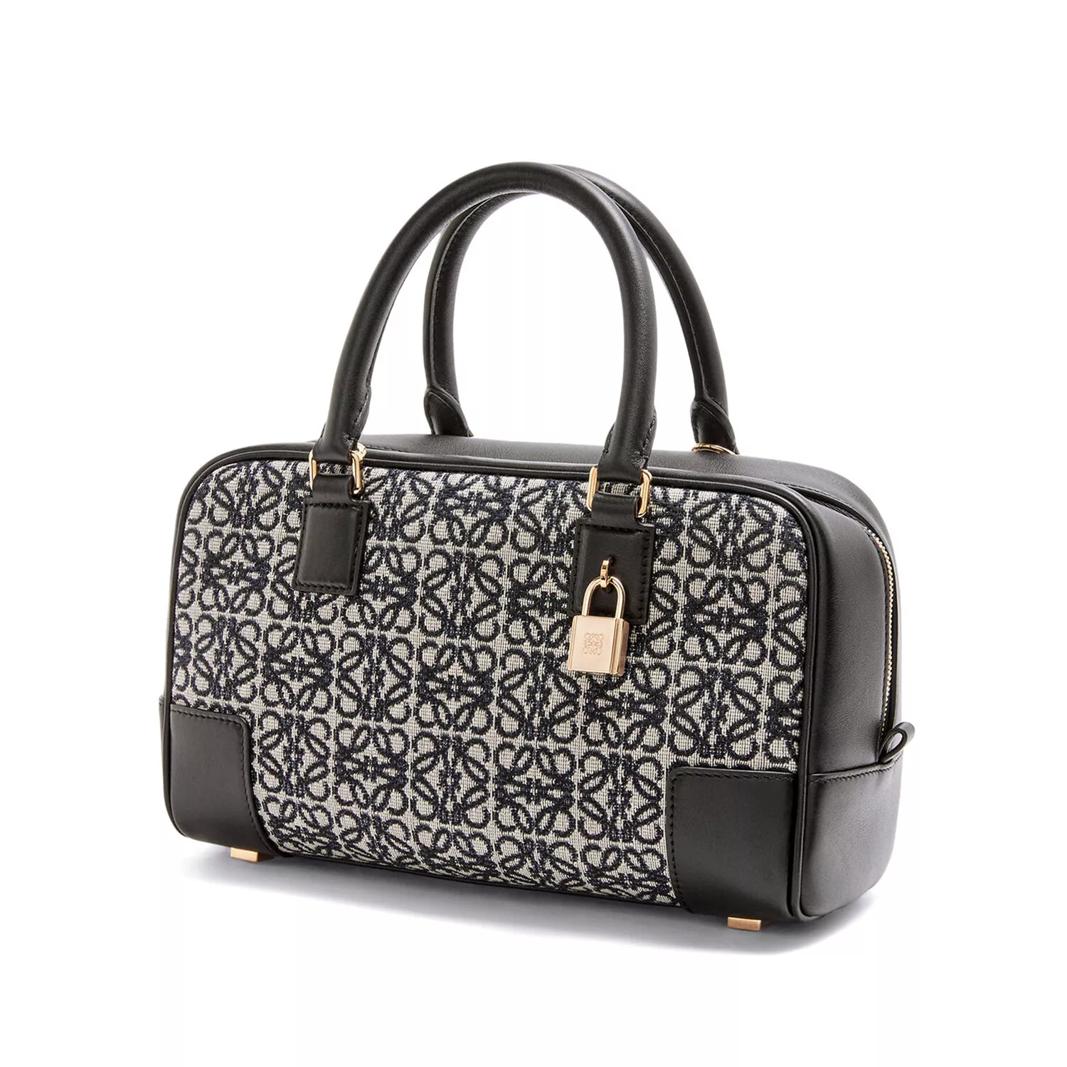 【LOEWE】OGGI雑誌掲載！泉里香さんも着用！アマソナ23 バッグ アナグラム 3WAY アナグラム-BUYMA