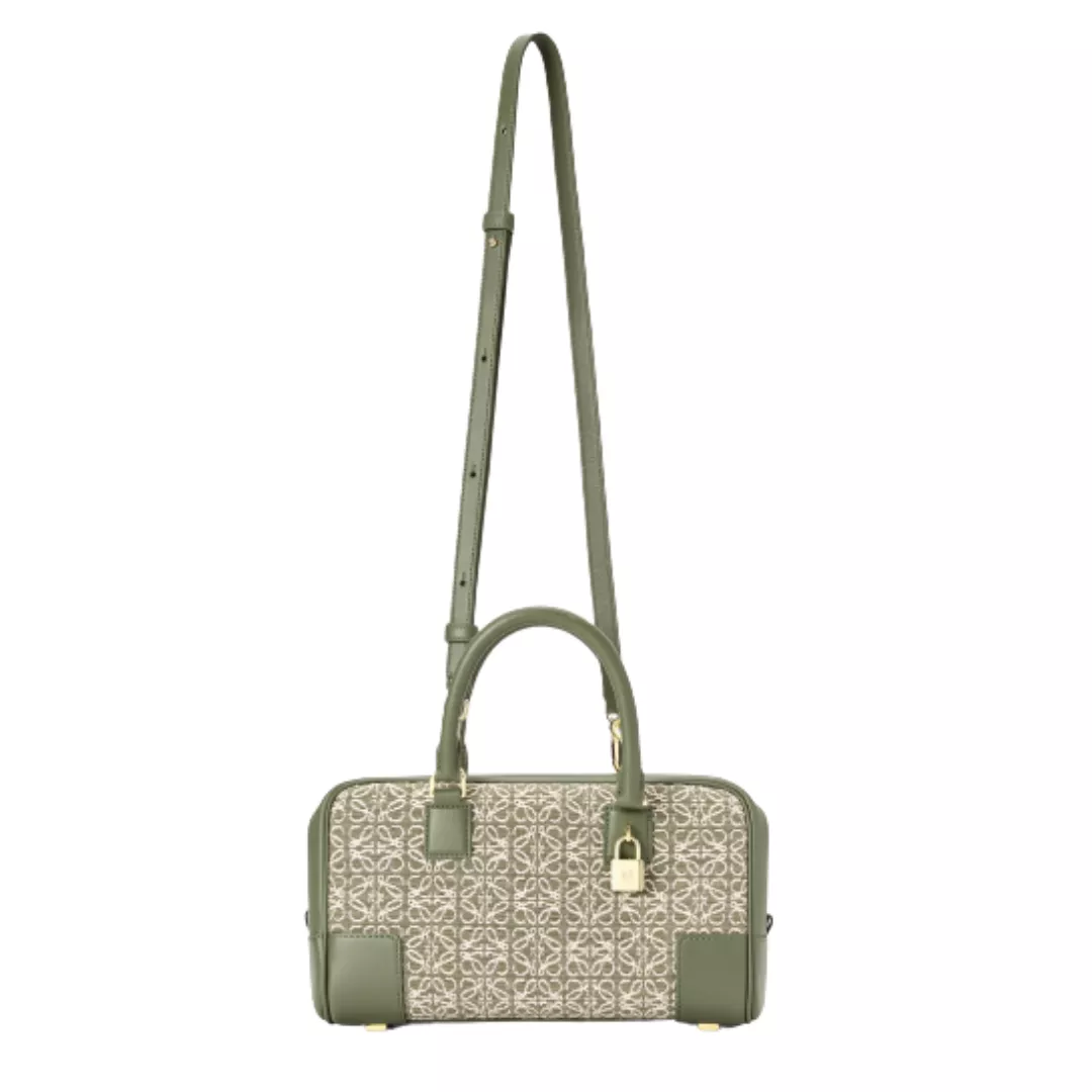 【LOEWE】OGGI雑誌掲載！泉里香さんも着用！アマソナ23 バッグ アナグラム 3WAY アナグラム-BUYMA