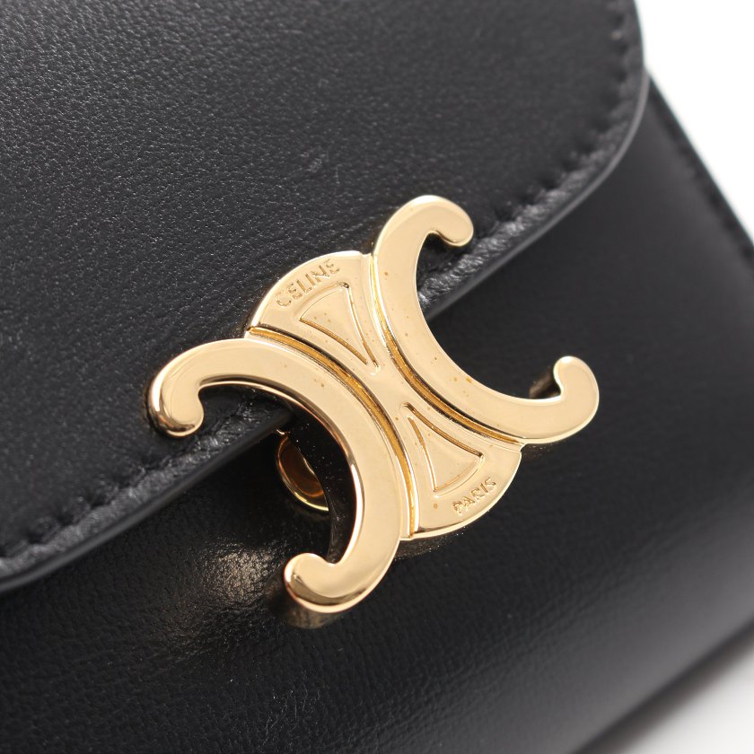 【CELINE】国内即発トリオンフ 三つ折り財布 バッグにもすっきり【財布】