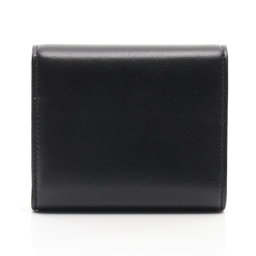 【CELINE】国内即発トリオンフ 三つ折り財布 バッグにもすっきり【財布】