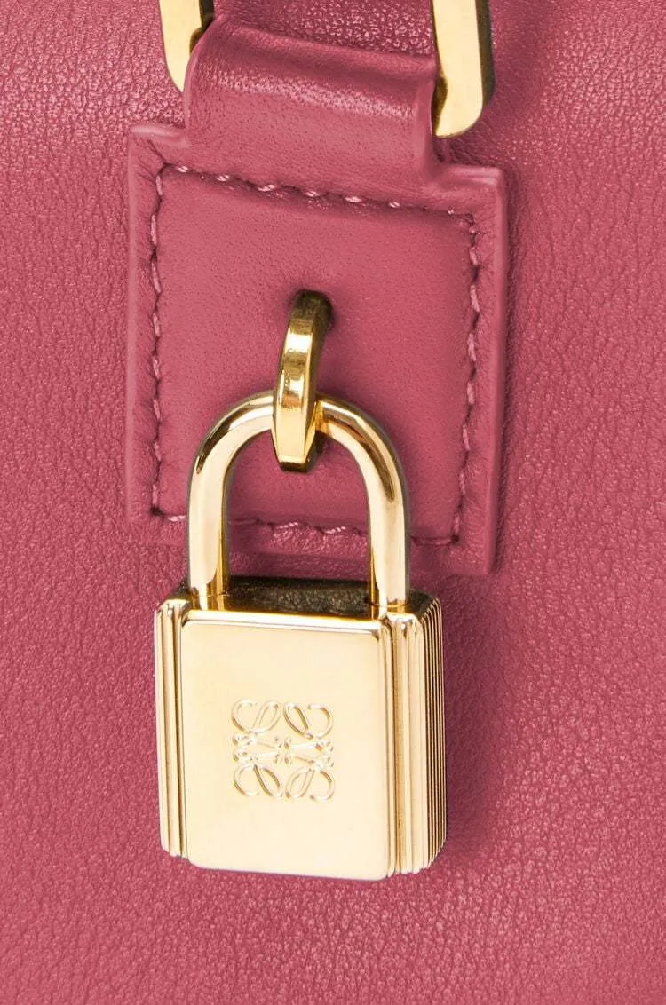 海外限定色有!-loewe-アマソナ16スクエア-バッグ-ナパカーフ-