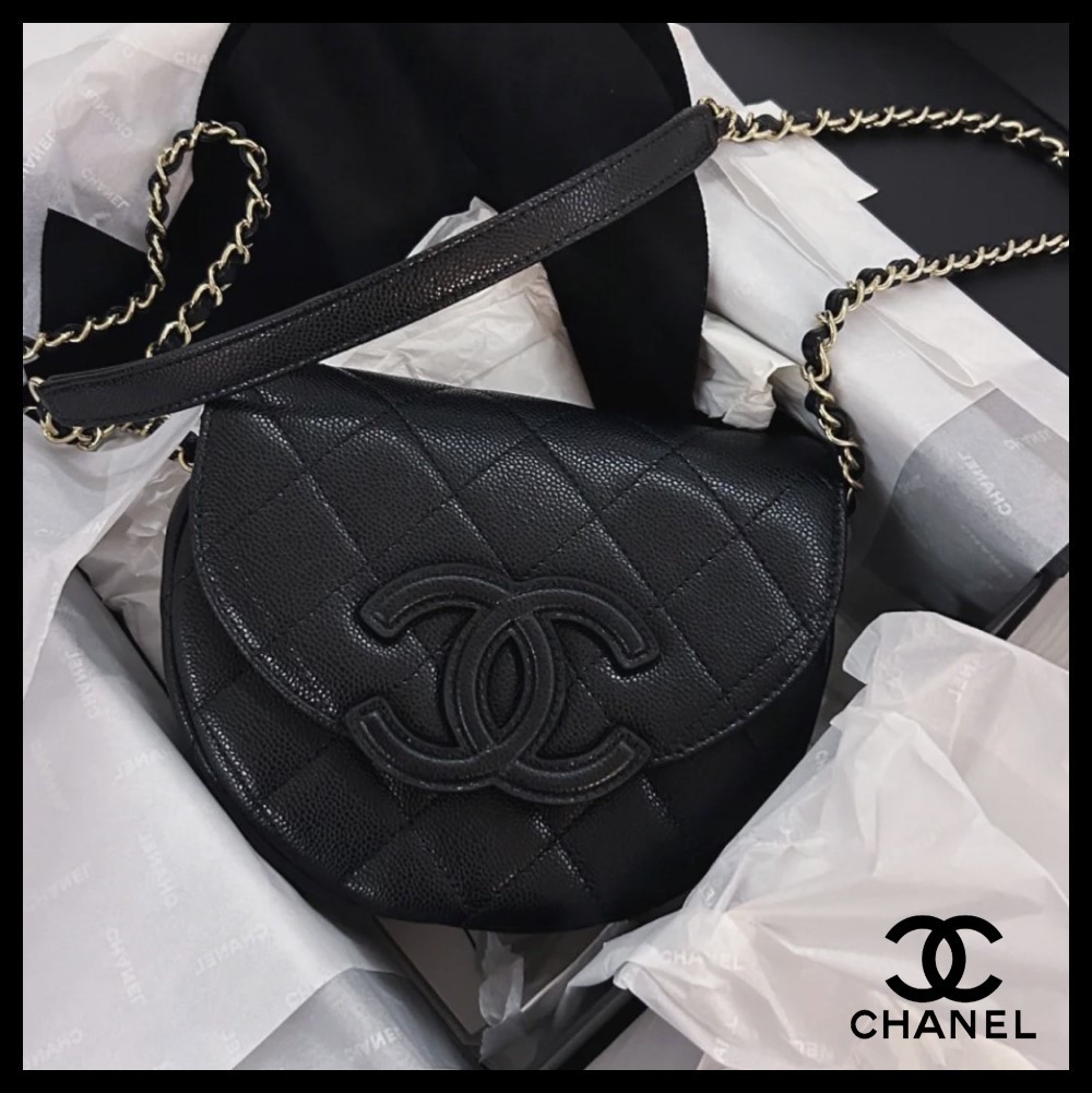 【合わせやすい】CHANEL スモール メッセンジャー バッグ
