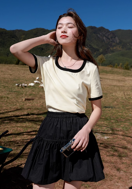 プラスサイズの婦人服2025年春新作ベーシックスタイルUネックコットンTシャツ半袖カジュアルコントラストカラーファットMM