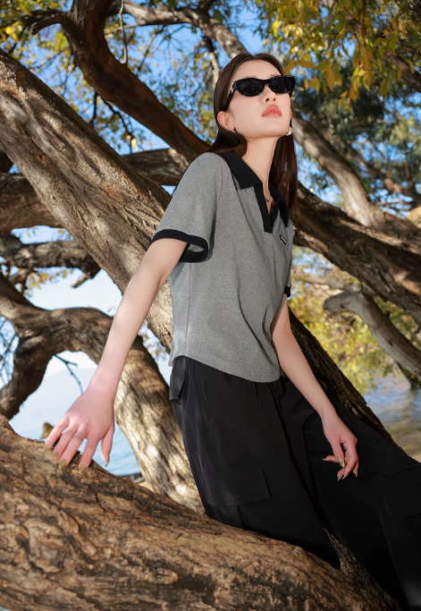 プラスサイズの婦人服2025年春の新色のコントラストポロカラーTシャツ半袖プルオーバースリミングトップファットMM