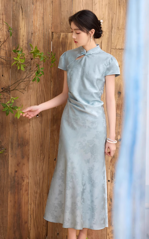 2025年夏の新しい中国風改良版チャイナドレス半袖ドレスサテンフィッシュテールロングスカート女性C