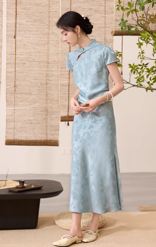 2025年夏の新しい中国風改良版チャイナドレス半袖ドレスサテンフィッシュテールロングスカート女性C