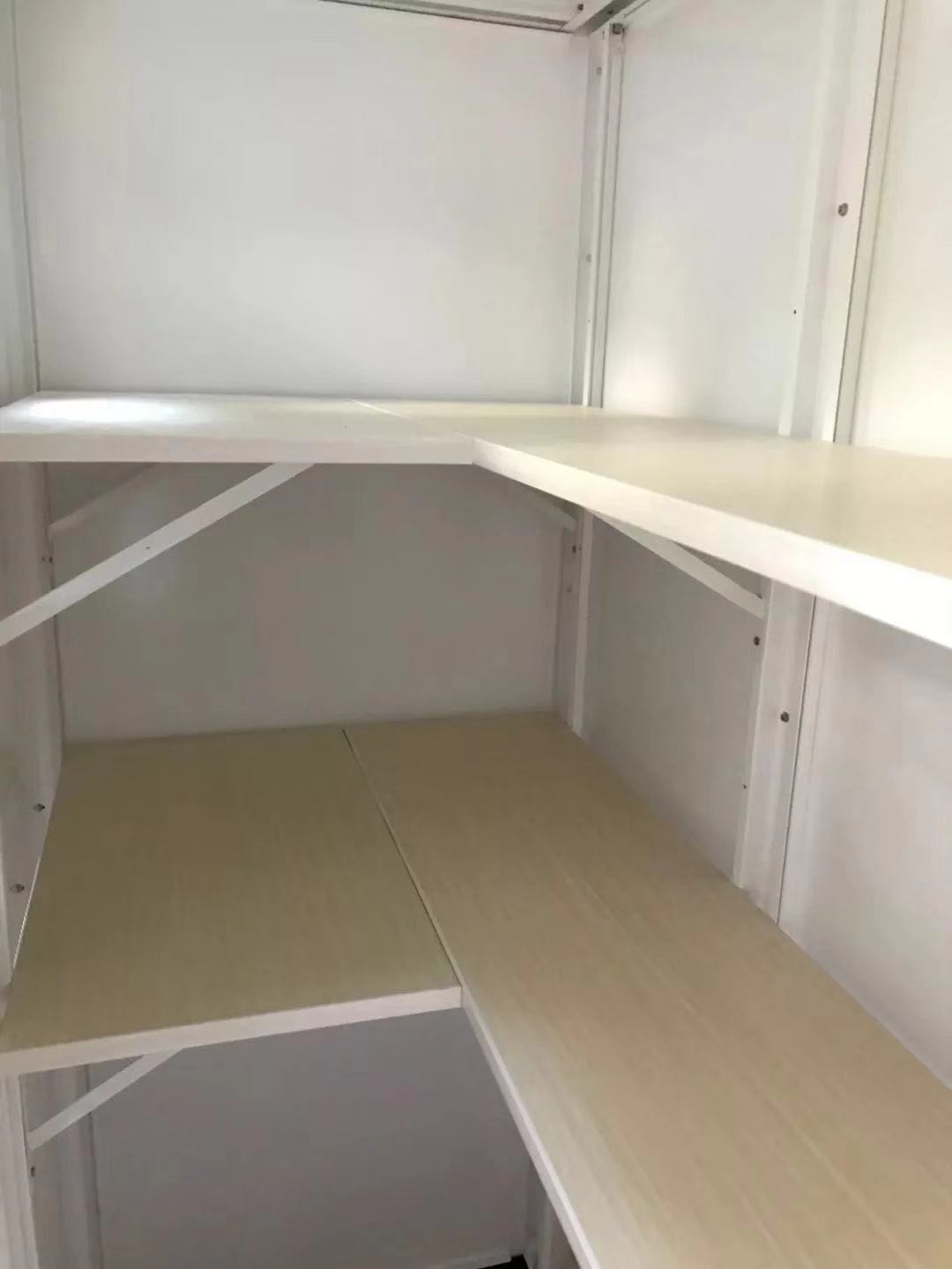 S070 inner view