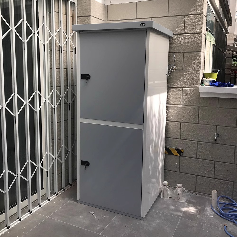 Integrated washing machine cabinet and dryer cabinet