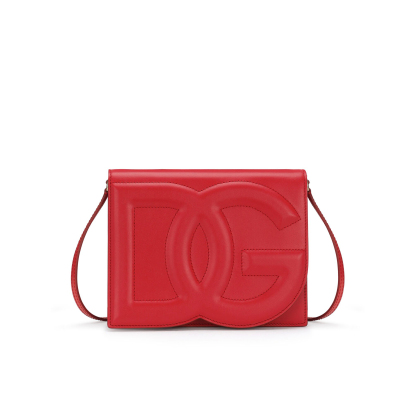 【Dolce & Gabbana】雑誌発行しました！ DGロゴカーフスキンクロスボディバッグが登場★特急配送無料💓日本でも人気急上昇中↑↑↑常に在庫切れ！ ！