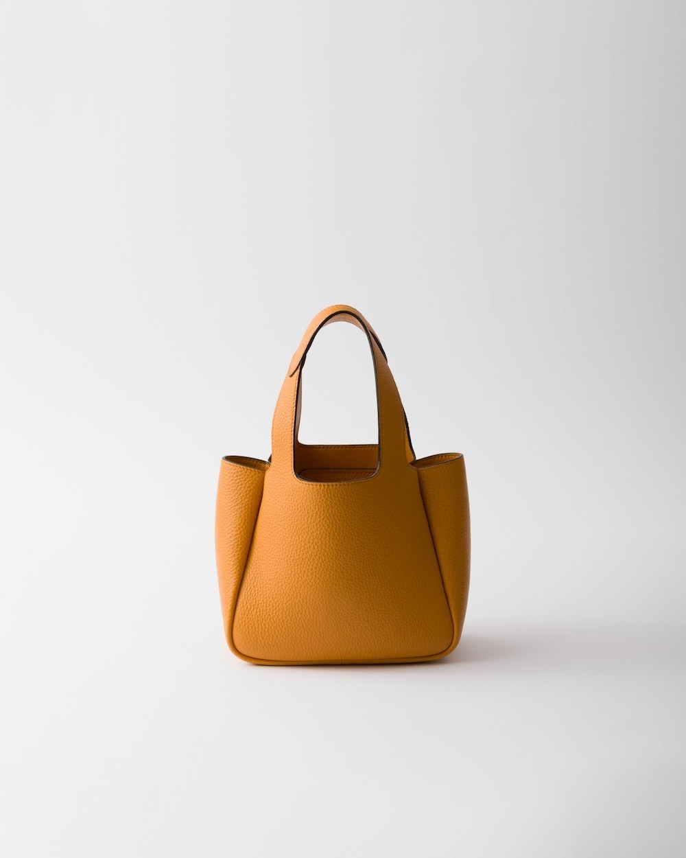 近藤千尋さん愛用♡*PRADA*フルー レザートート small