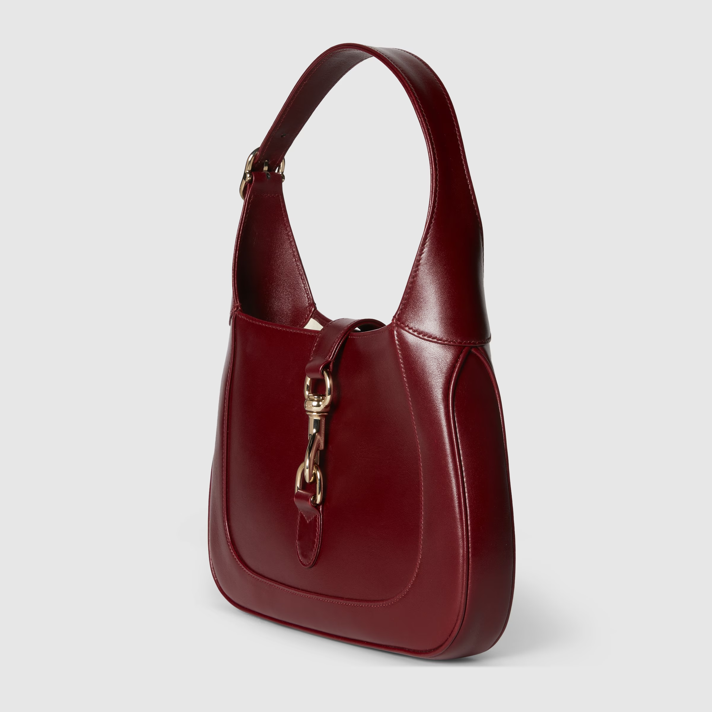 【Gucci】 雑誌掲載！多くの著名人からも愛される新作バッグが登場！ジャッキースモール ショルダーバッグ