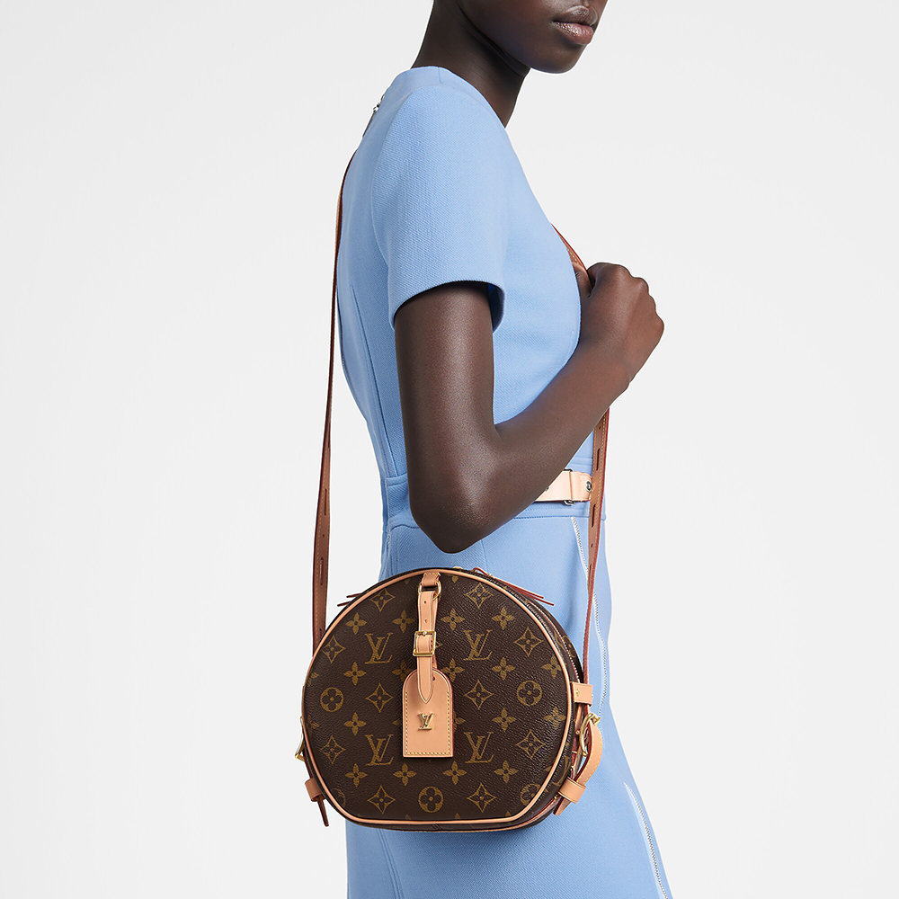 【Louis Vuitton】雑誌掲載!ヨンアさん愛用の大人気バッグが登場!ボワット シャポー スープル バッグ Ref:M45647