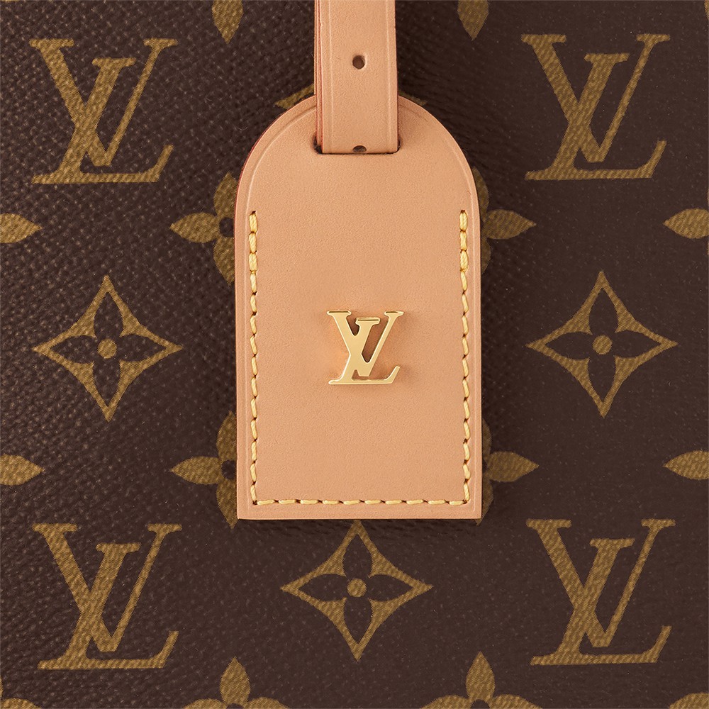 【Louis Vuitton】雑誌掲載!ヨンアさん愛用の大人気バッグが登場!ボワット シャポー スープル バッグ Ref:M45647