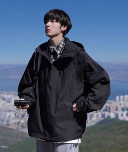 春と秋の新しいスタイルの男の子用ジャケット、春着のジャケット、カジュアルで人気の黒いトップス