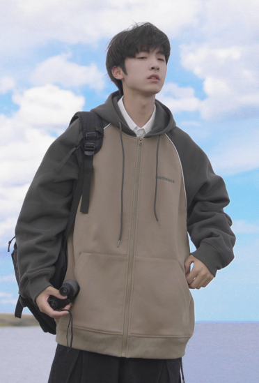 春と秋の新しいユースジャケット 370g 男の子用ジッパーカーディガンセーター クールフード付きトップス服