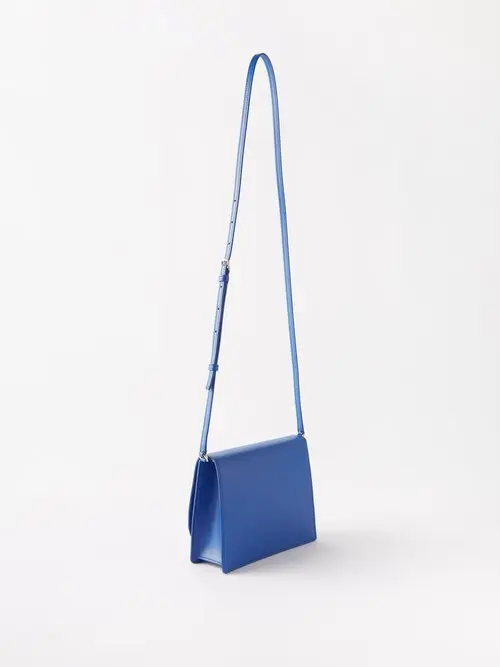 【Classy】雑誌発行しました! DGロゴカーフスキンクロスボディバッグが登場★特急配送無料💓日本でも人気急上昇中↑↑↑常に在庫切れ! !