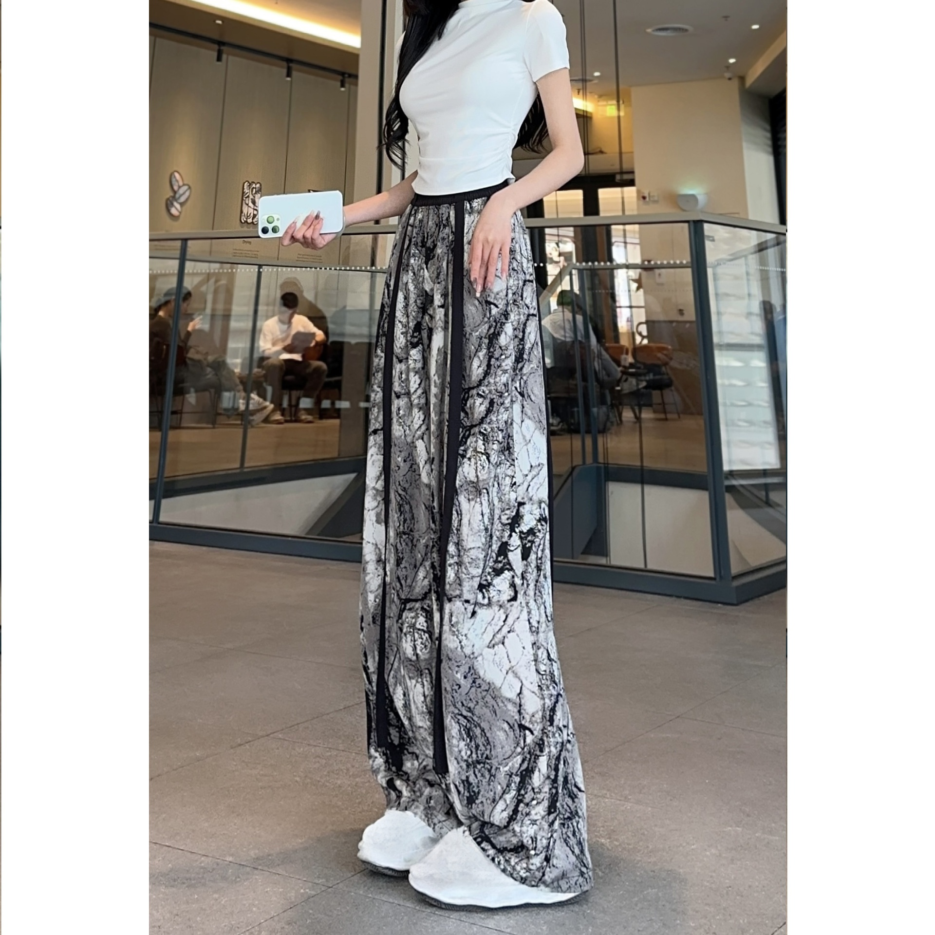 กางเกงขายาวทรงกว้างผ้าไหมน้ำแข็งผูกริบบิ้น | เย็นสบายและช่วยให้ดูผอมเพรียว ราวกับเดินอยู่บนอากาศ ❄️