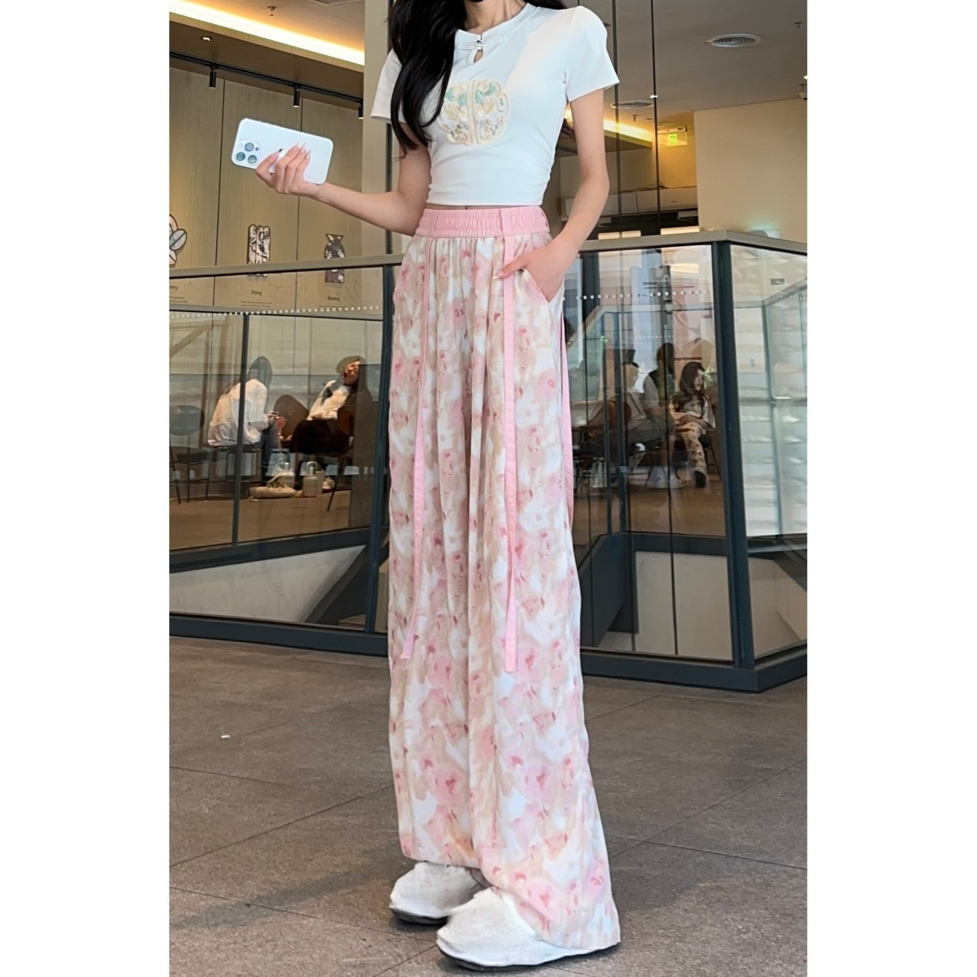 กางเกงขายาวทรงกว้างผ้าไหมน้ำแข็งผูกริบบิ้น | เย็นสบายและช่วยให้ดูผอมเพรียว ราวกับเดินอยู่บนอากาศ ❄️