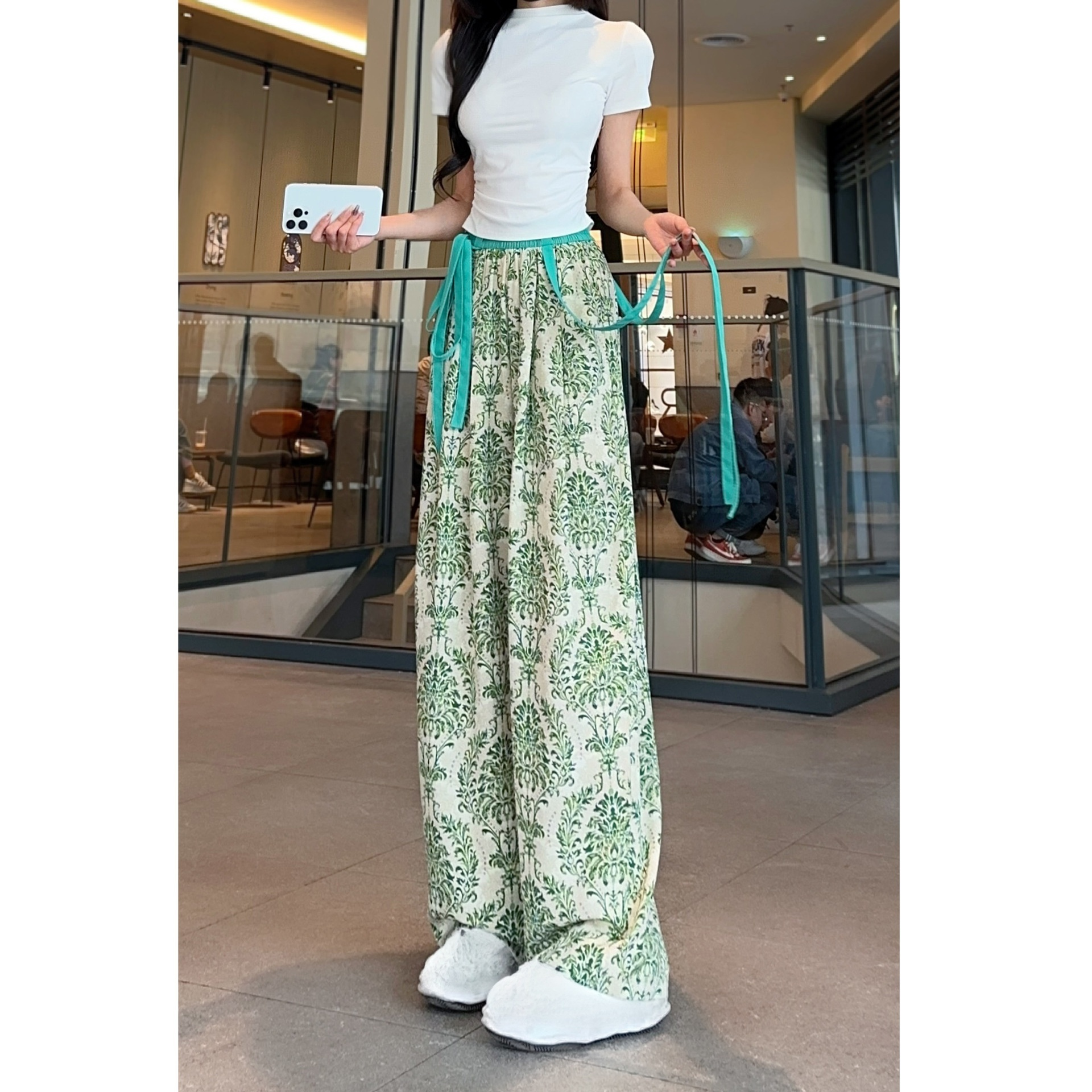 กางเกงขายาวทรงกว้างผ้าไหมน้ำแข็งผูกริบบิ้น | เย็นสบายและช่วยให้ดูผอมเพรียว ราวกับเดินอยู่บนอากาศ ❄️