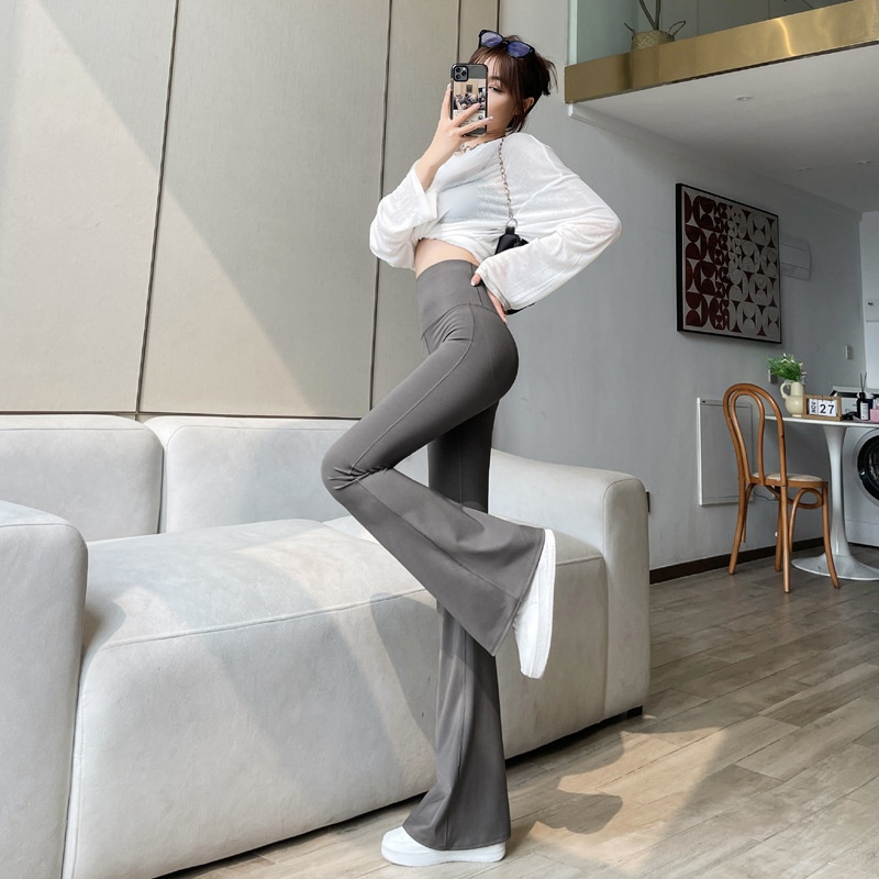 กางเกงขาม้าเอวสูงสีดำดูผอมลง