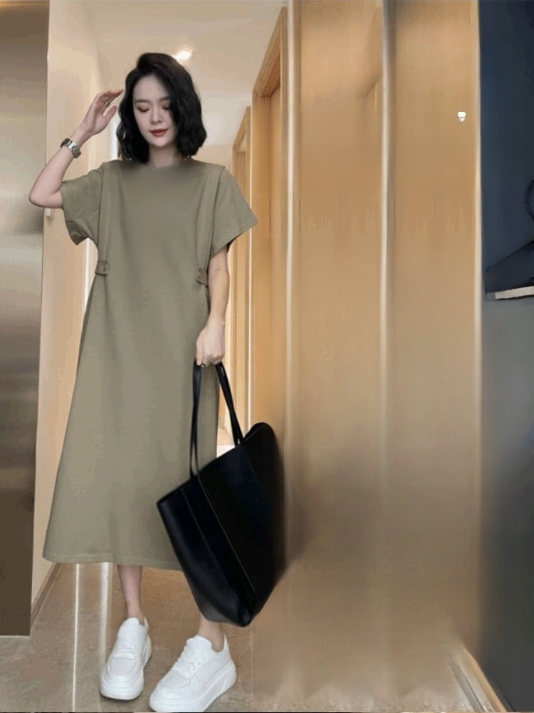 ชุดเดรสแฟชั่นลำลองลดอายุ