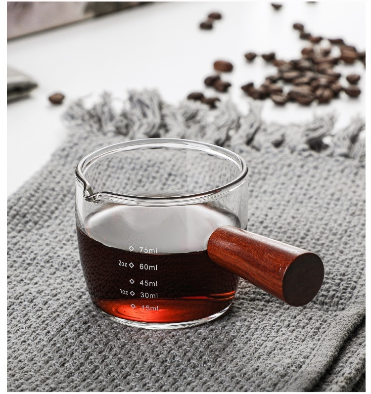 ถ้วยตวงกาแฟด้ามจับไม้
