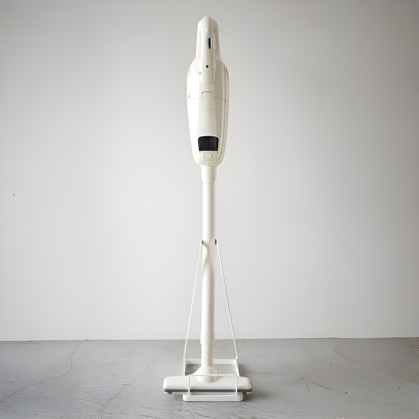 Vacuum cleaner storage rack