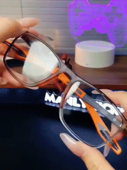 ✅ Stop swapping glasses forever! One pair for seamless vision and instant sun protection.