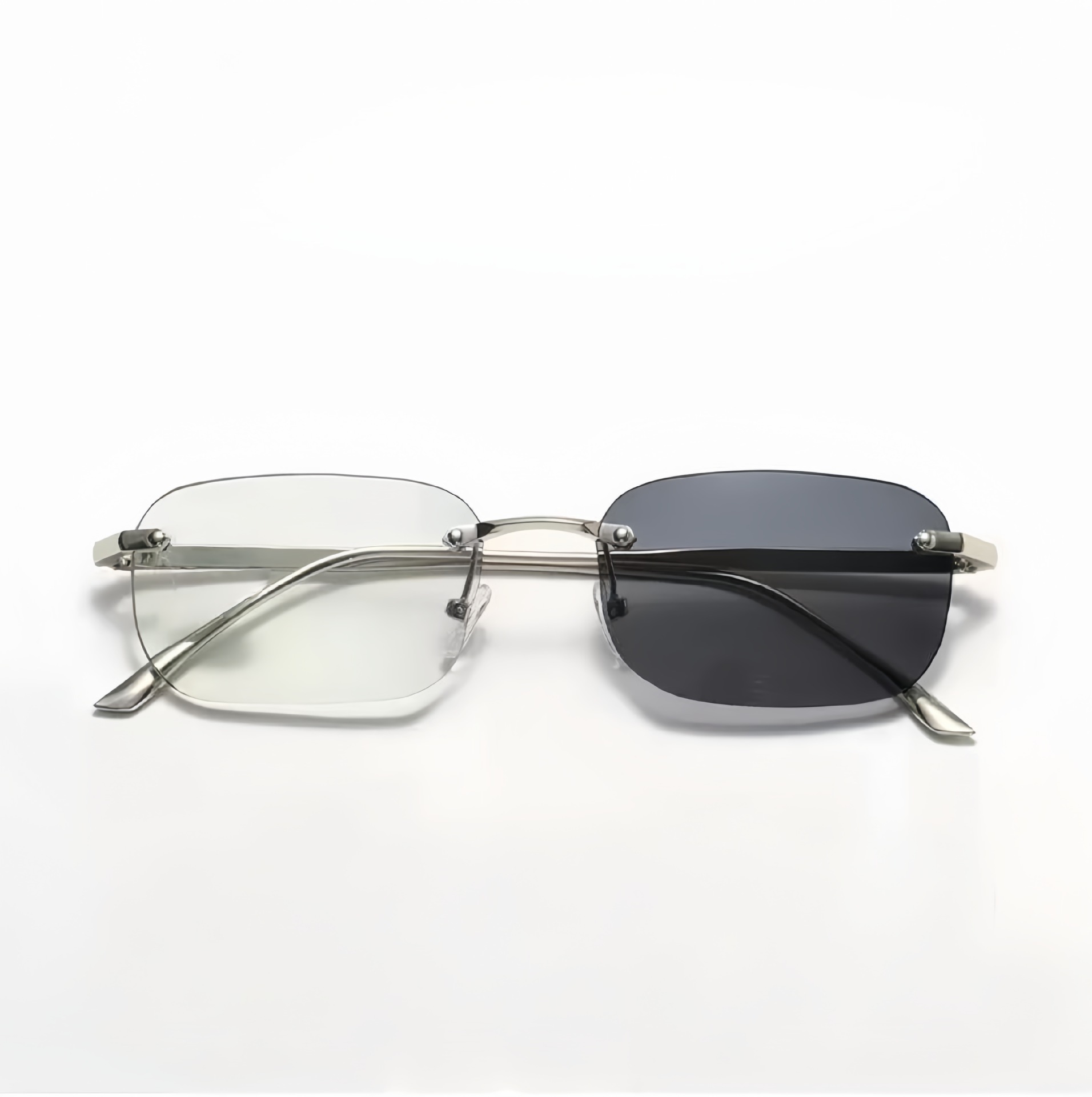 ✅Stop swapping 3 pairs of glasses! Discover the smart 3-in-1 lens thousands are raving about.
