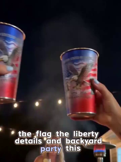 🥂 Toast to the 250th anniversary of our nation! Pour your chilled beverage, and watch the Star-Spangled Banner 🇺🇸 appear vividly on the cup surface.