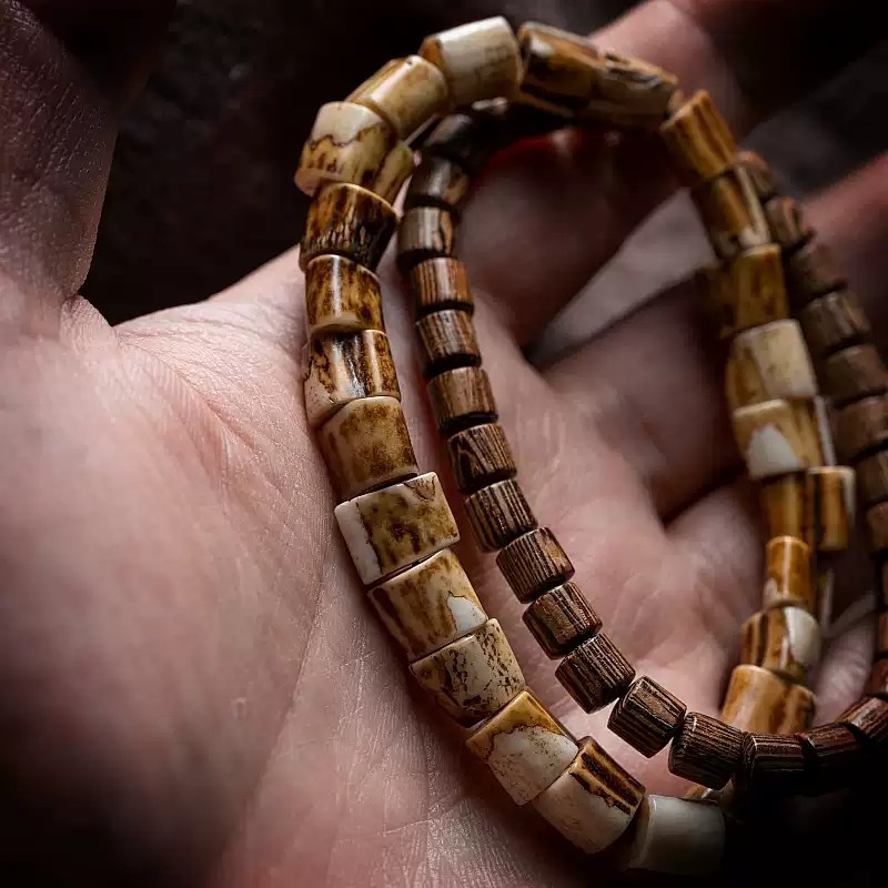Wilderness Bond: Natural Antler & Chicken-Wing Wood Double-Strand Bracelet
