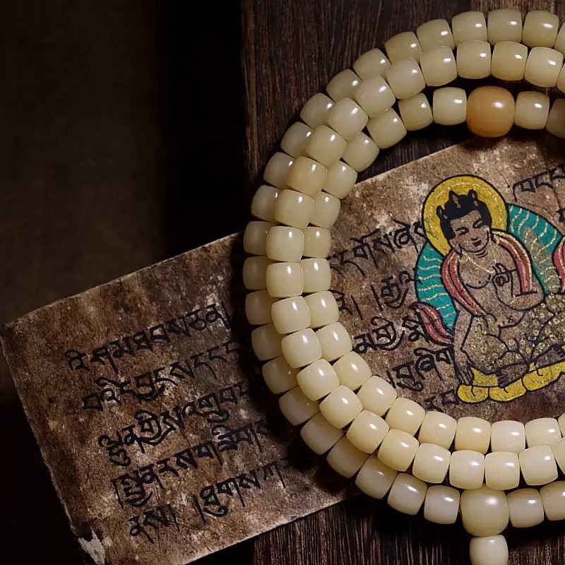 Natural White Jade Bodhi Root Mala – Handcrafted Timeless Elegance
