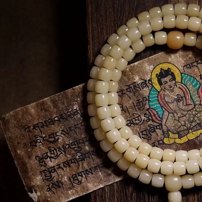 Natural White Jade Bodhi Root Mala – Handcrafted Timeless Elegance