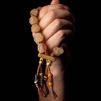 Shitro Lord Bone Bracelet: Tibetan Handcarved Goat Horn Mala with Yak Bone Skull Accents
