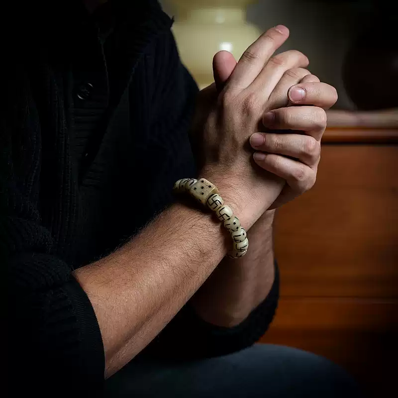Sacred Guardians Yak Bone Bracelet – "Chitipati & Dice Edition"