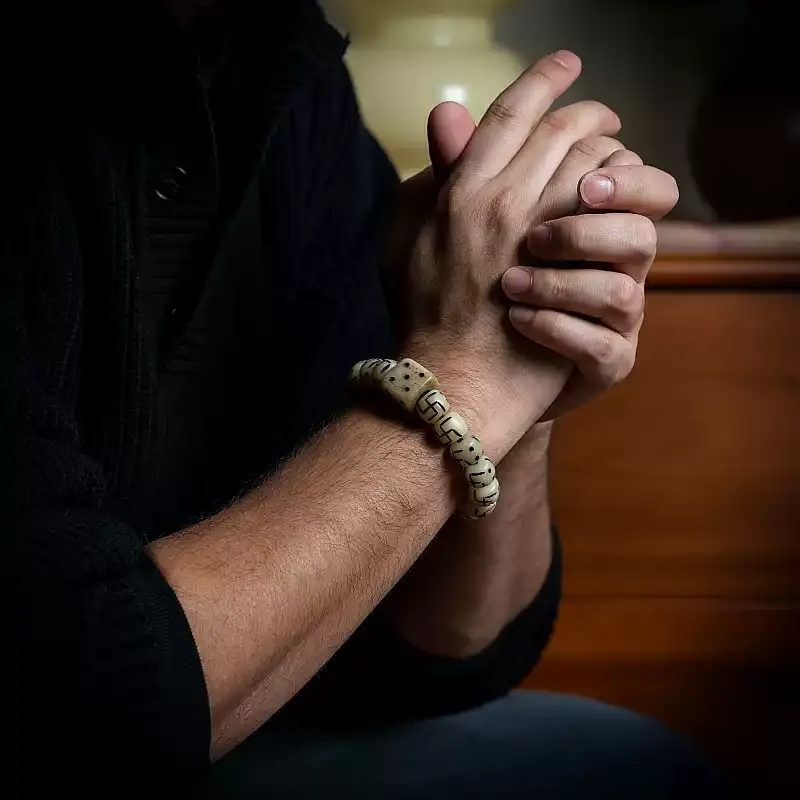 Sacred Guardians Yak Bone Bracelet – "Chitipati & Dice Edition"