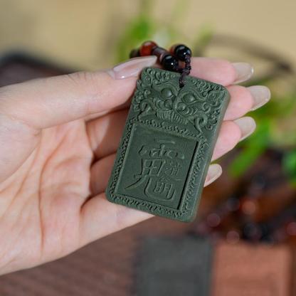 Tibetan Incense Pendant Necklace – Five-Facing Wealth Amulet Hand-Carved