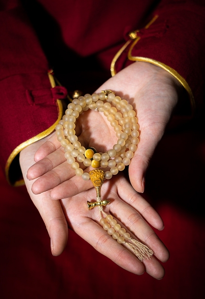 Tibetan Simplicity – Natural Highland Goat Horn Mala