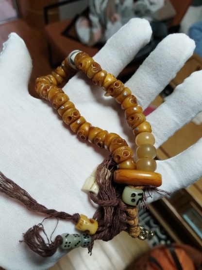 Tibetan Slant-Cut Yak Bone Skull Mala Bracelet – Charnel Ground Master Beads with Tassel