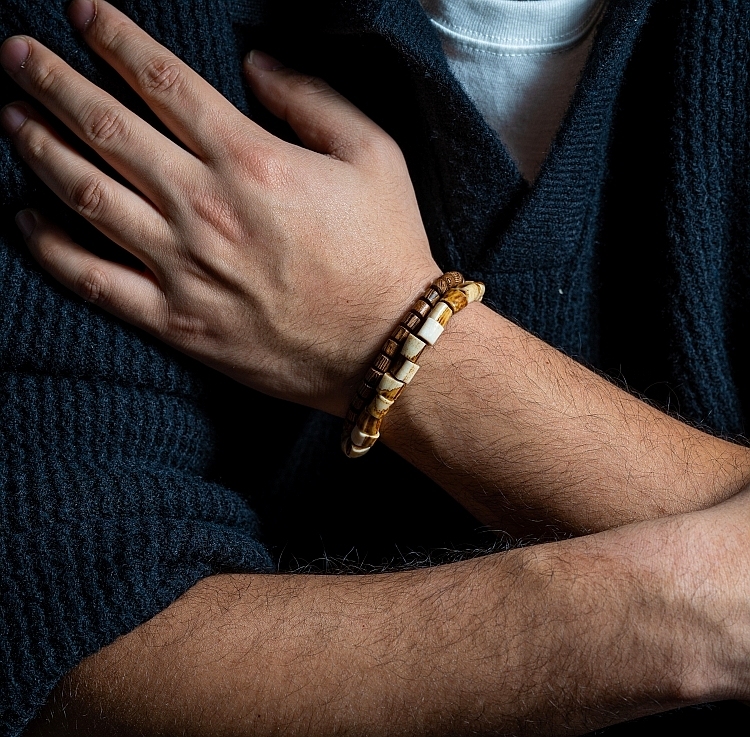 Wilderness Bond: Natural Antler & Chicken-Wing Wood Double-Strand Bracelet