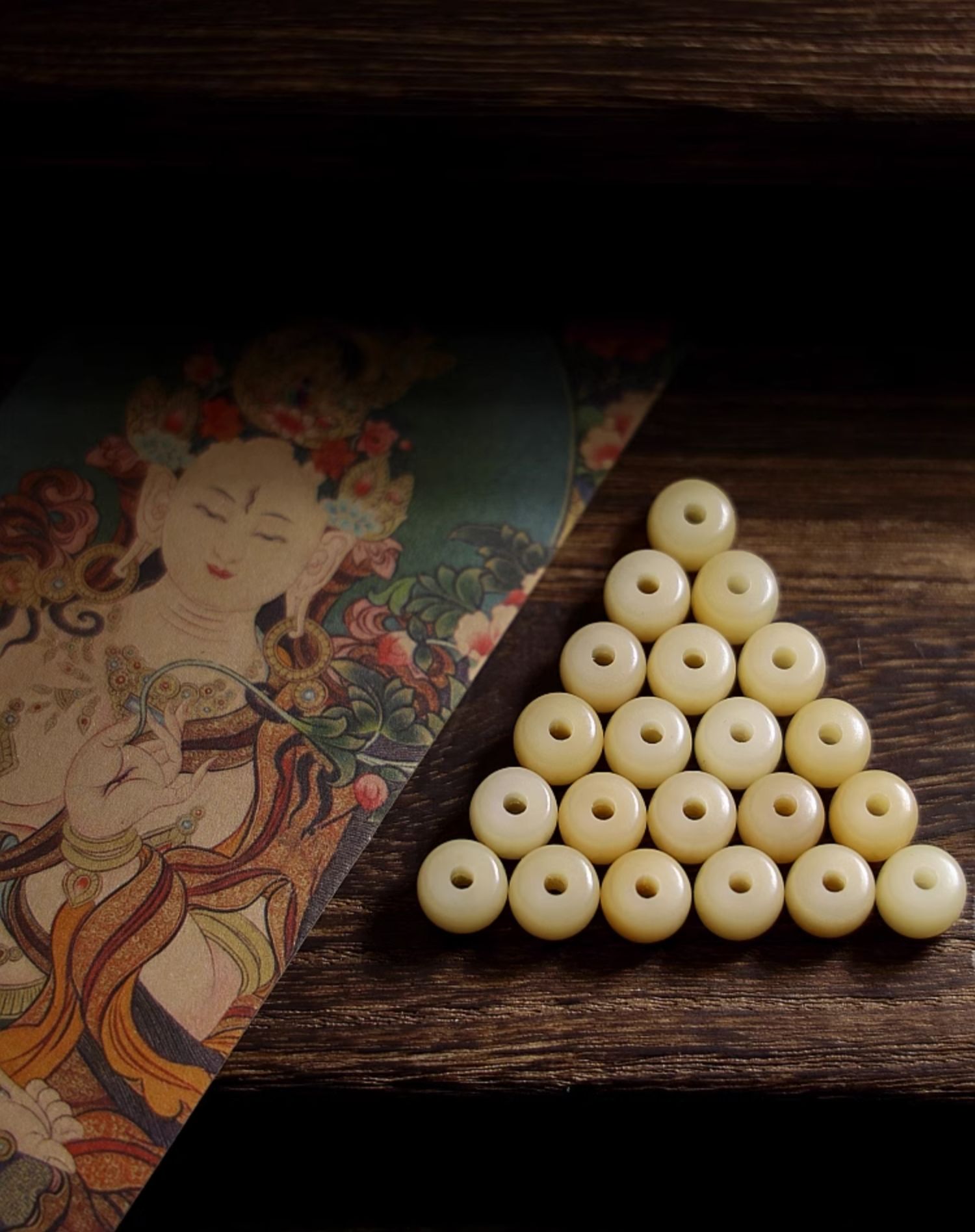 Natural White Jade Bodhi Root Mala – Handcrafted Timeless Elegance
