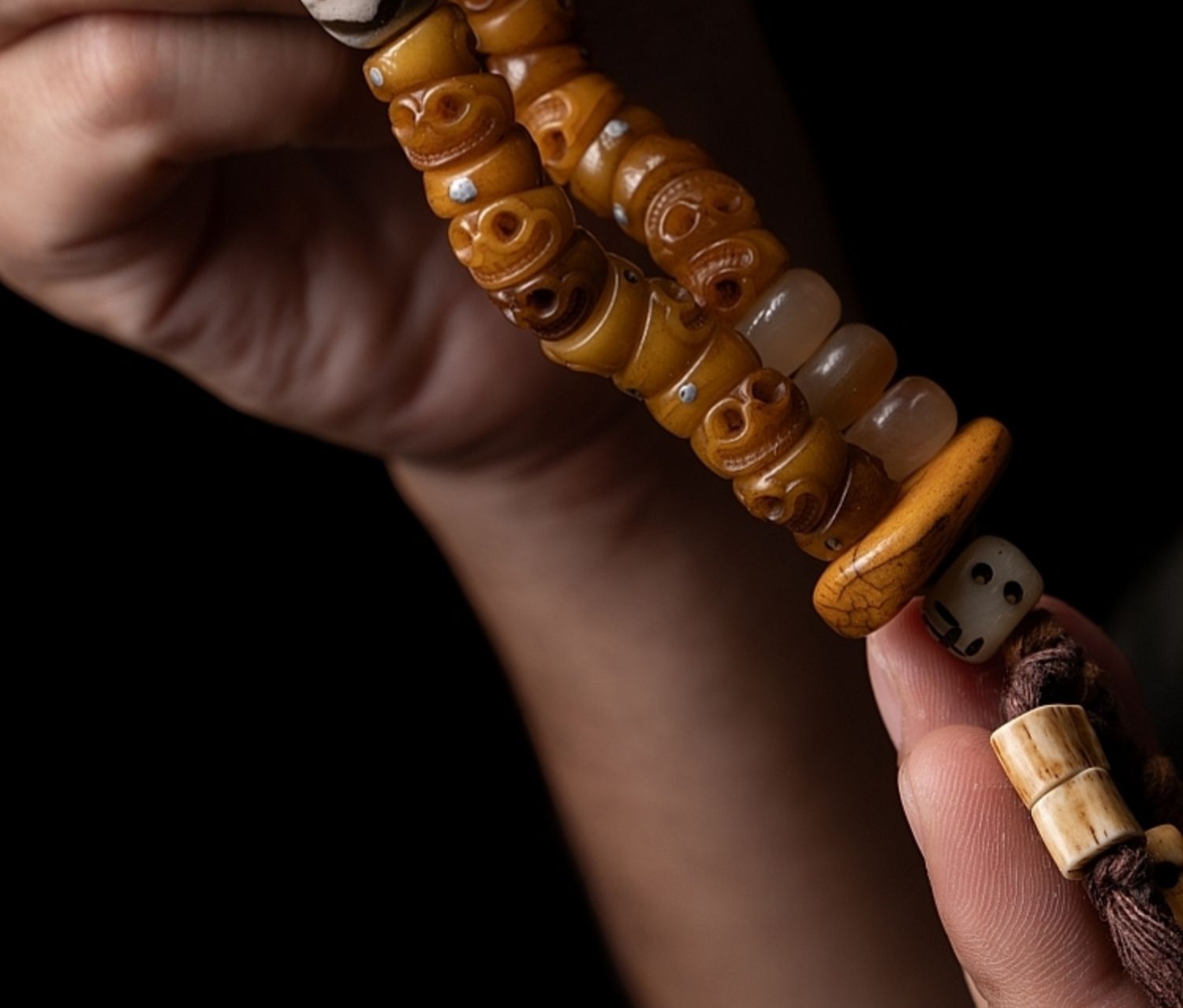 Tibetan Slant-Cut Yak Bone Skull Mala Bracelet – Charnel Ground Master Beads with Tassel