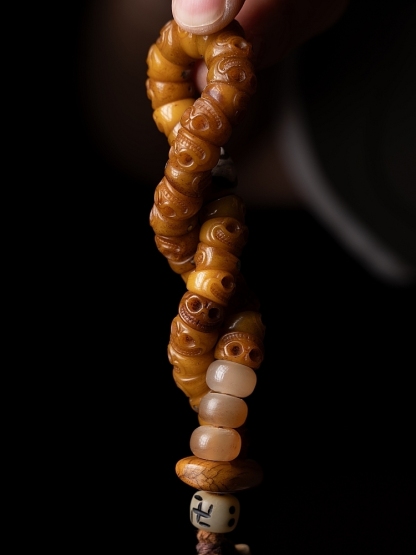 Tibetan Slant-Cut Yak Bone Skull Mala Bracelet – Charnel Ground Master Beads with Tassel