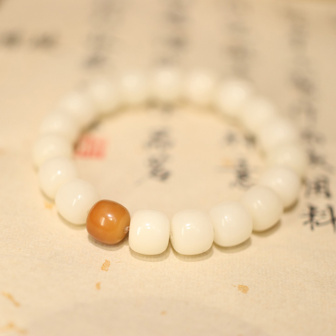 Lotus White Jade Bodhi Seed Mala (108 Beads)