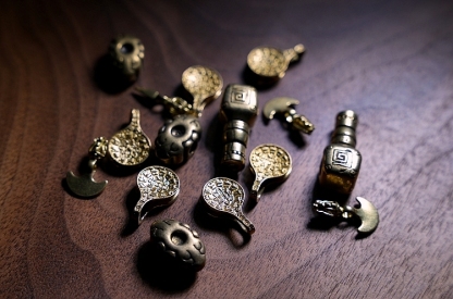 Handcrafted Tibetan-Style Traditional Liu Li 108 Bead Mala