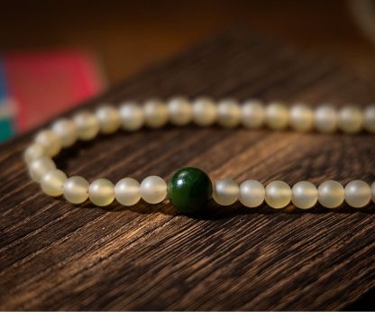 Tibetan Simplicity – Natural Highland Goat Horn Mala