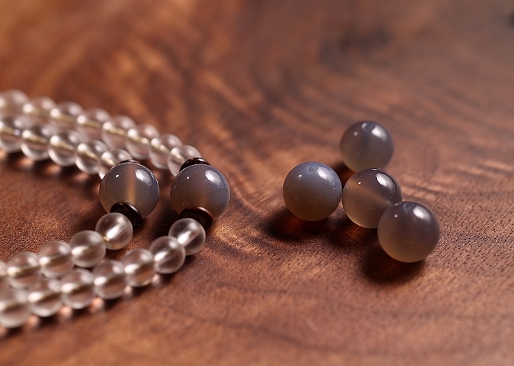 White Tara Blessing – Handcrafted White Glaze Glass (Liu Li) Mala