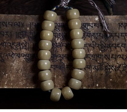 Natural White Jade Bodhi Root Mala – Handcrafted Timeless Elegance