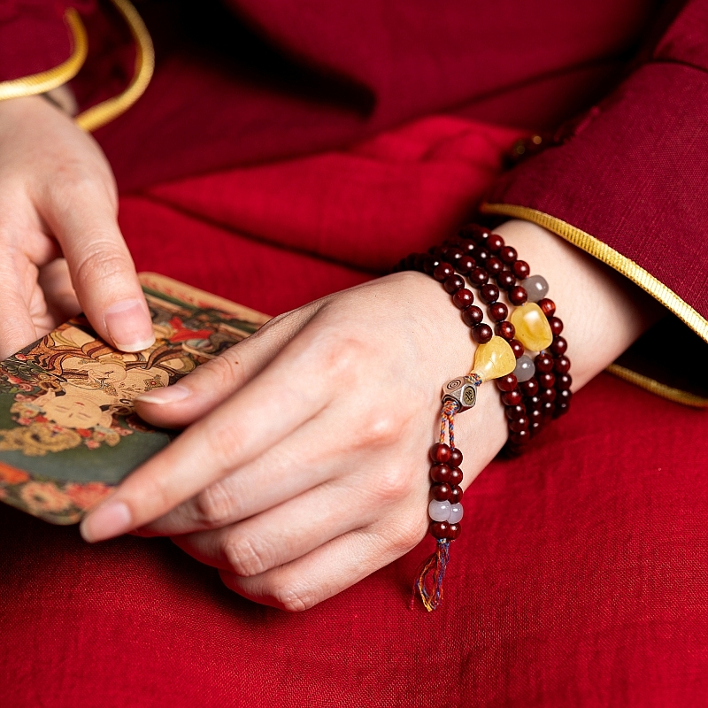 Natural Rosewood 108 Bead Mala Bracelet with Beeswax and Hetian Jade Zodiac Sign Charm